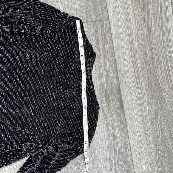 Two pieces top silver sequences 🌟 - Picture 12 of 14